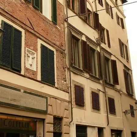 Con Vista Lucca